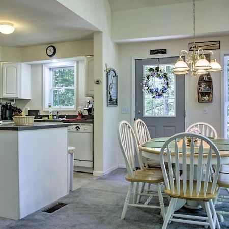 Spacious Home With Deck, Grill And Delaware River View 칼리쿤 외부 사진